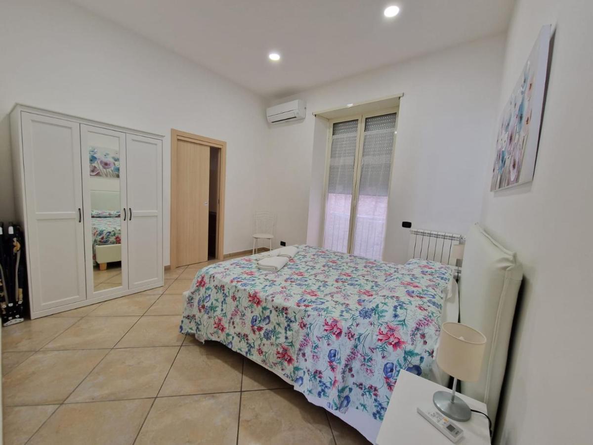Napoli&Love Apartment Bovio Centro Storico Екстериор снимка