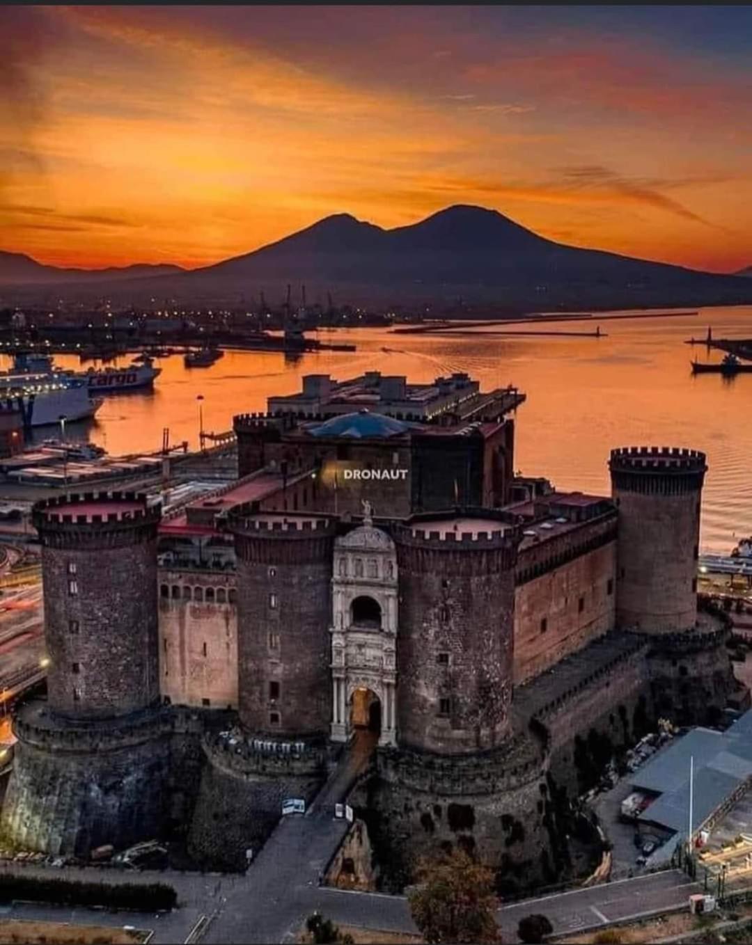 Napoli&Love Apartment Bovio Centro Storico Екстериор снимка